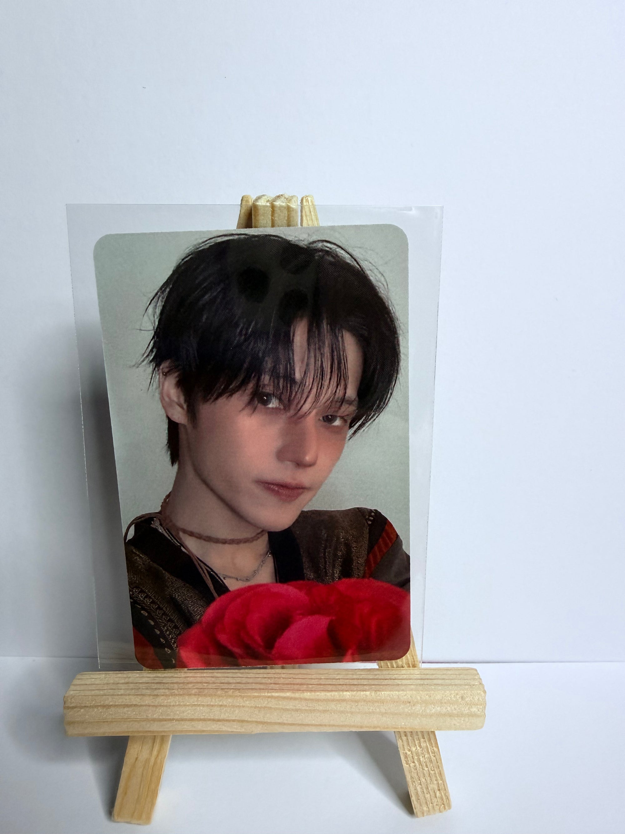 ATEEZ – GOLDEN HOUR : Part.5 Official Rose War Photocard + Protective Sleeve