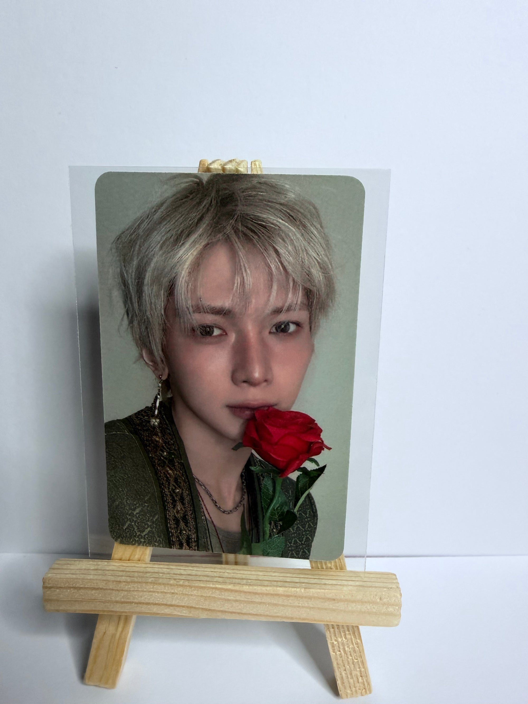 ATEEZ – GOLDEN HOUR : Part.5 Official Rose War Photocard + Protective Sleeve